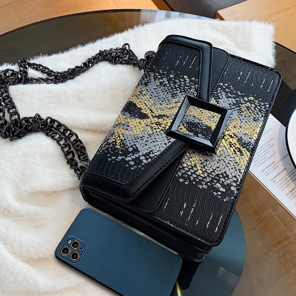 Luxe Vegan Leather Snakeskin Medium Size Shoulder Crossbody Bag - Picture 11 of 12